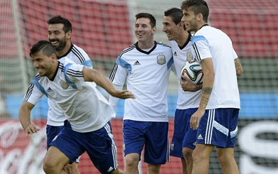 Argentina đón tin cực vui trước trận bán kết với Hà Lan